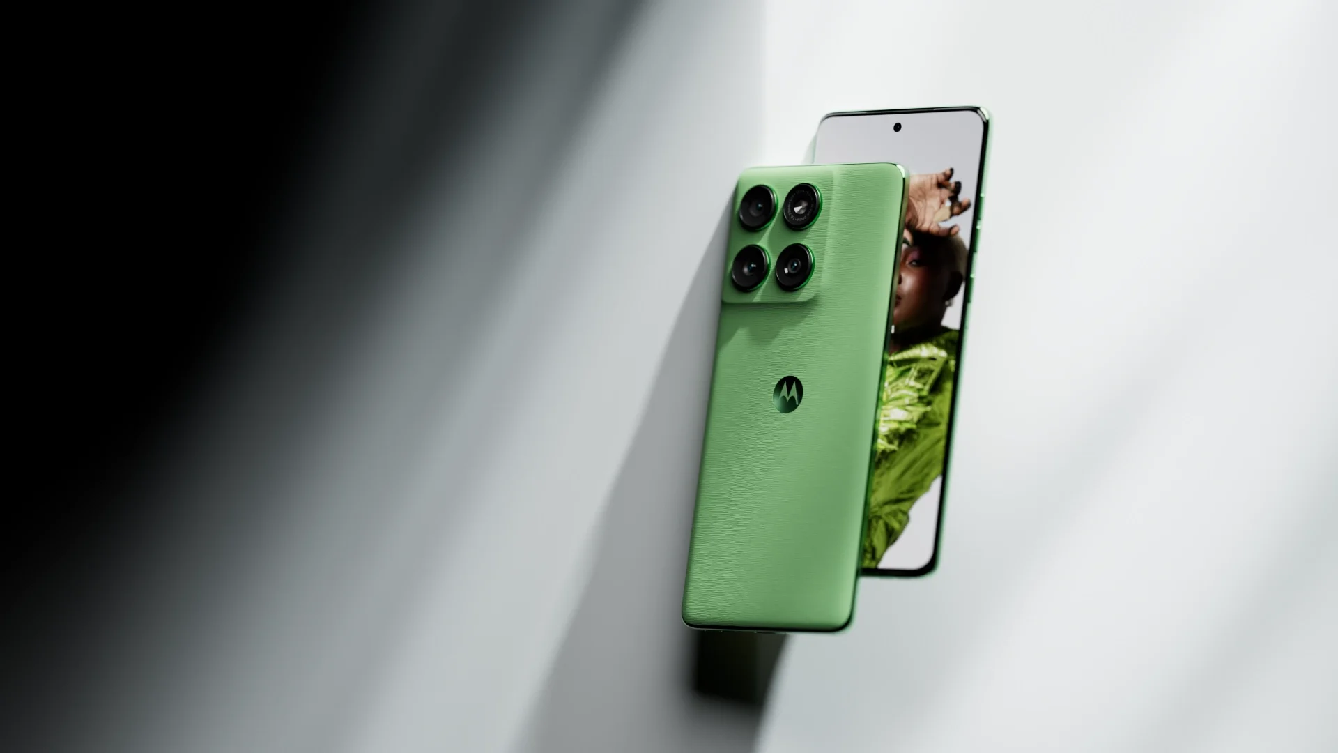Motorola Edge 60 Pro — Rudy Taege 3D Motion Design